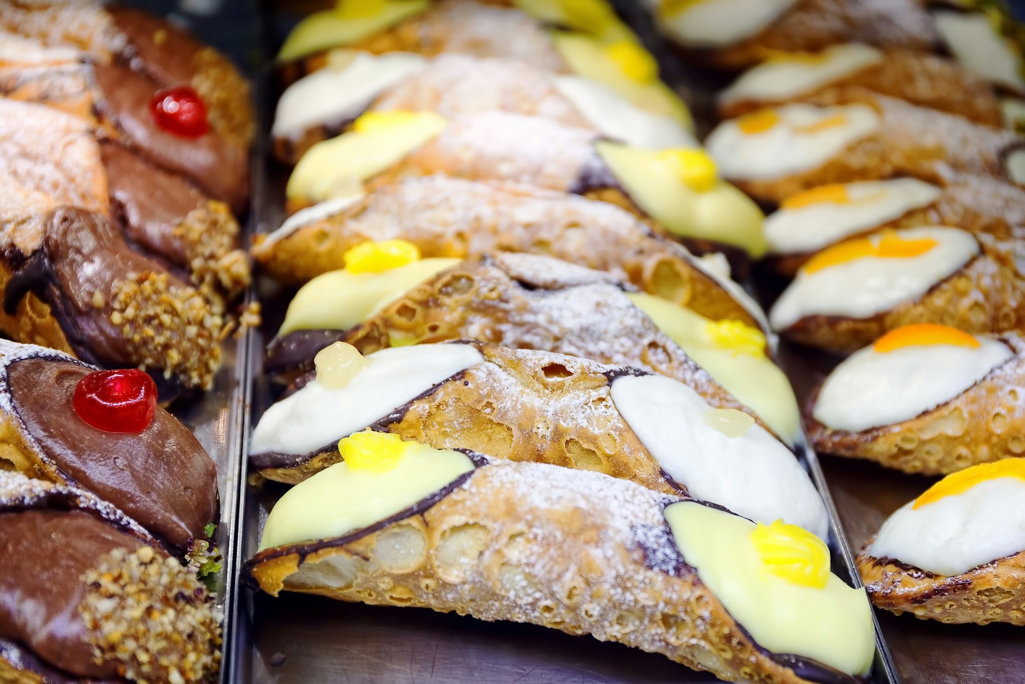 Sicilian cannoli, number of various types